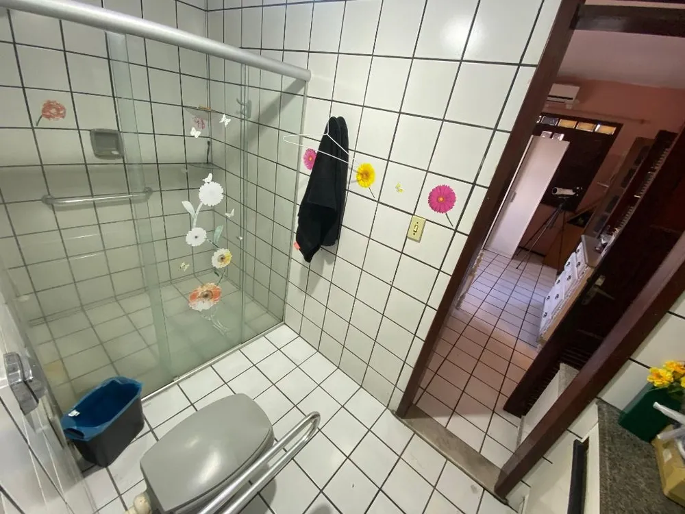 Casa, 6 quartos, 260 m² - Foto 2