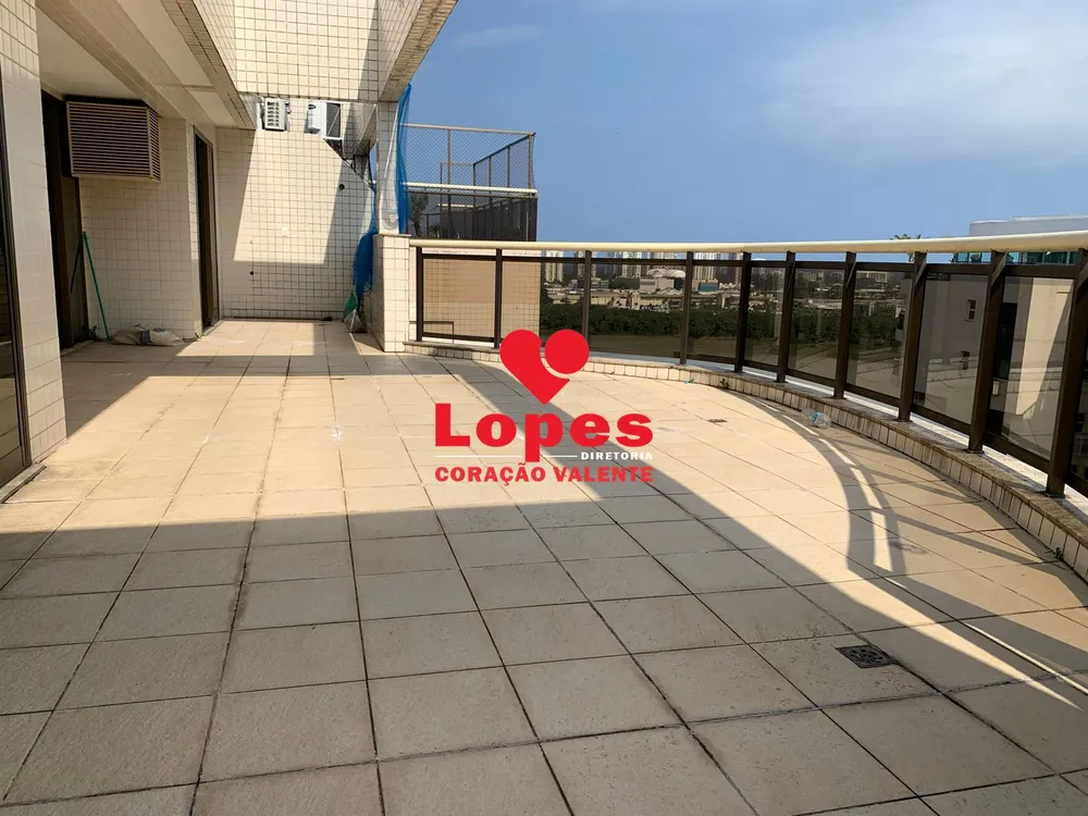 Cobertura, 3 quartos, 204 m² - Foto 2