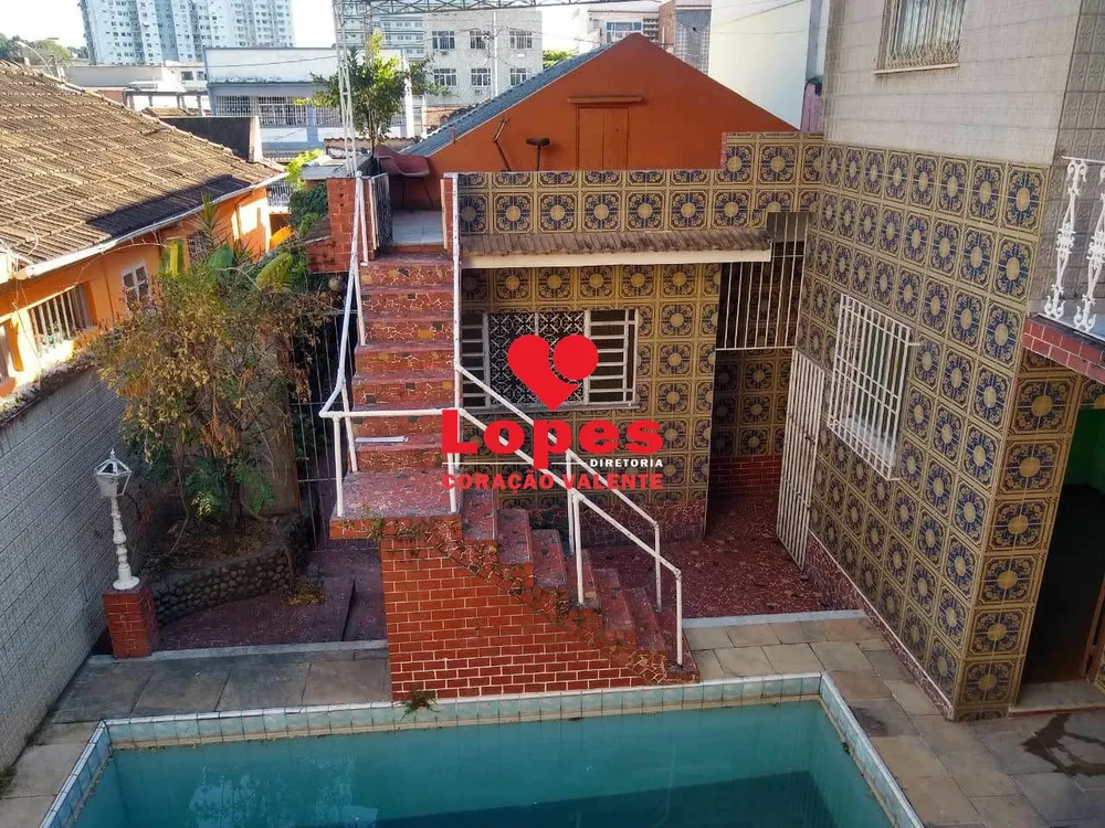 Casa, 3 quartos, 283 m² - Foto 1