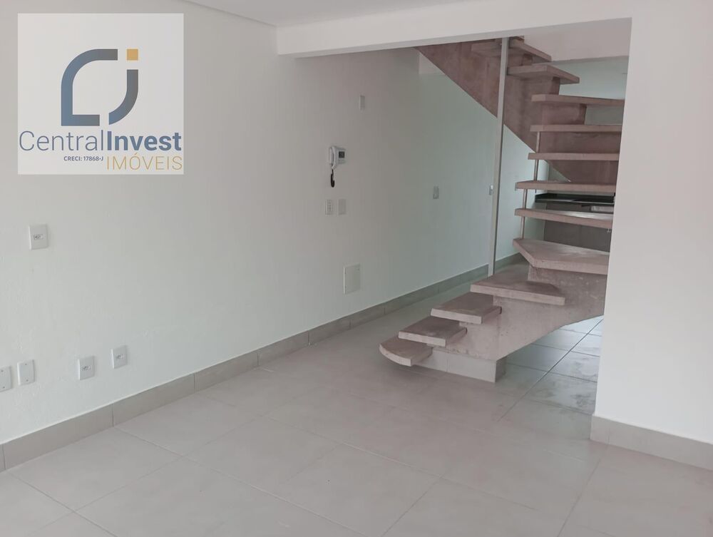 Casa à venda com 2 quartos, 110m² - Foto 3