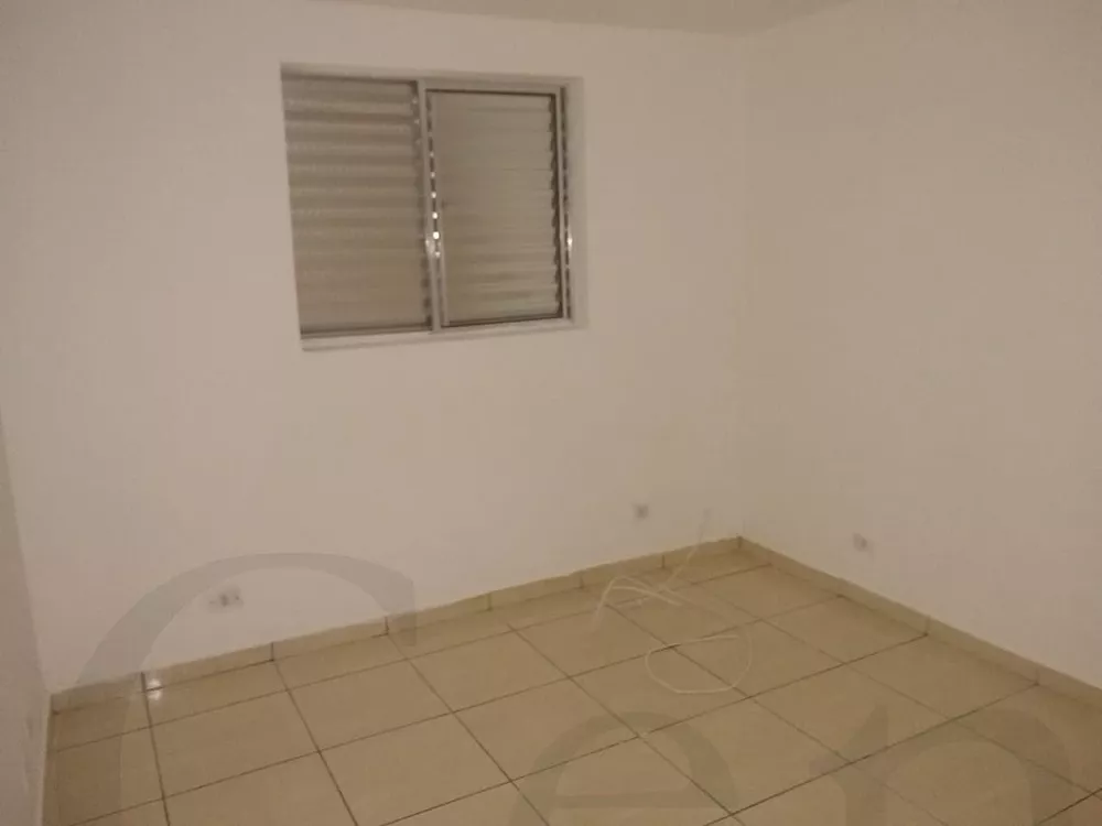 Casa para alugar com 1 quarto, 27m² - Foto 1