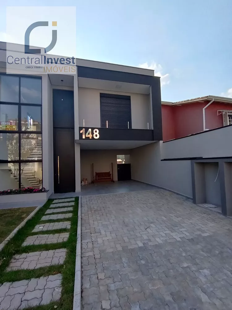 Sobrado à venda com 3 quartos, 256m² - Foto 1