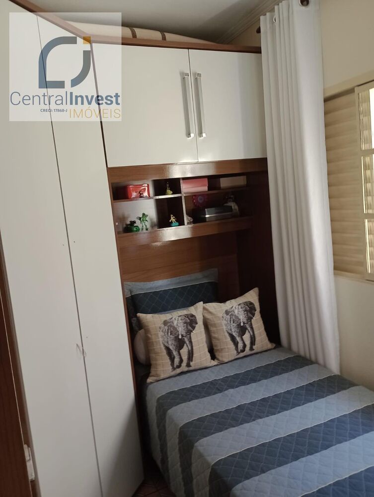 Casa à venda com 2 quartos, 120m² - Foto 1