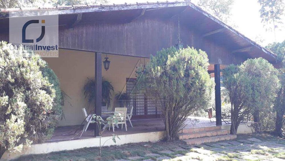 Chácara à venda com 3 quartos, 300m² - Foto 1