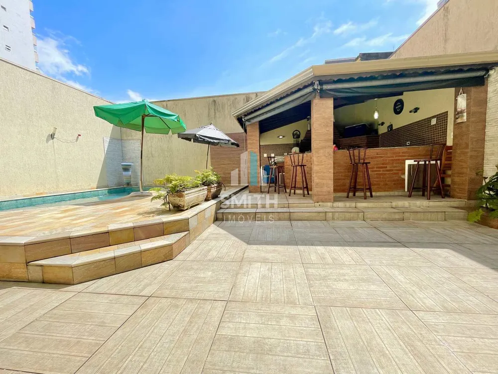 Sobrado, 4 quartos, 246 m² - Foto 1