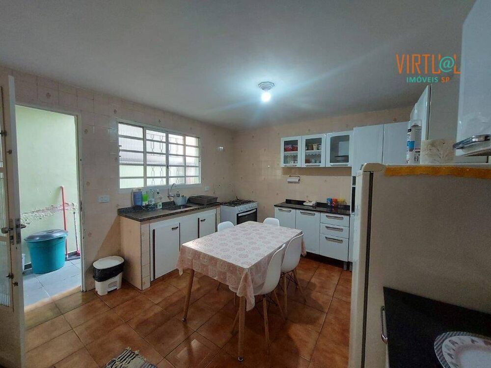 Sobrado, 3 quartos, 183 m² - Foto 2