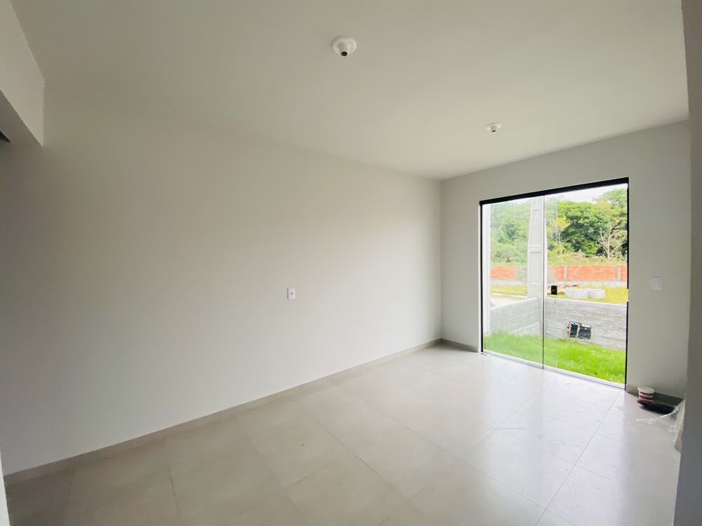 Casa à venda com 2 quartos, 49m² - Foto 4