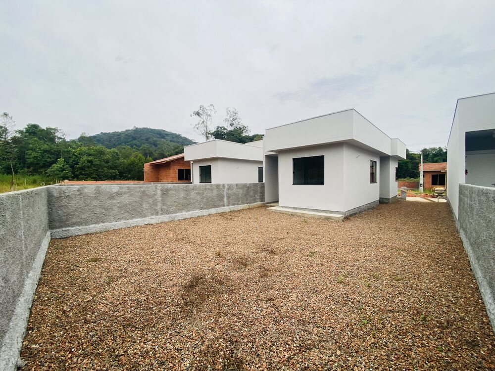 Casa à venda com 2 quartos, 49m² - Foto 1