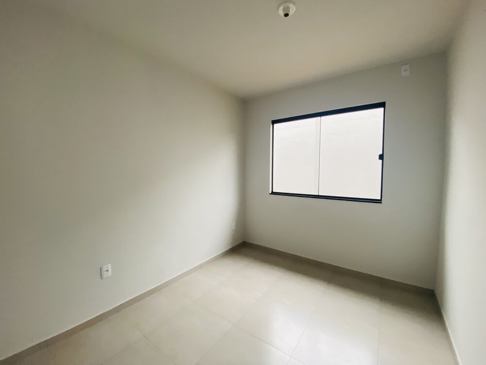 Casa à venda com 2 quartos, 49m² - Foto 2