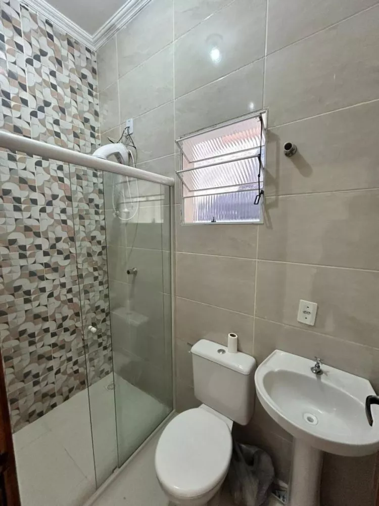 Casa à venda com 2 quartos, 65m² - Foto 1