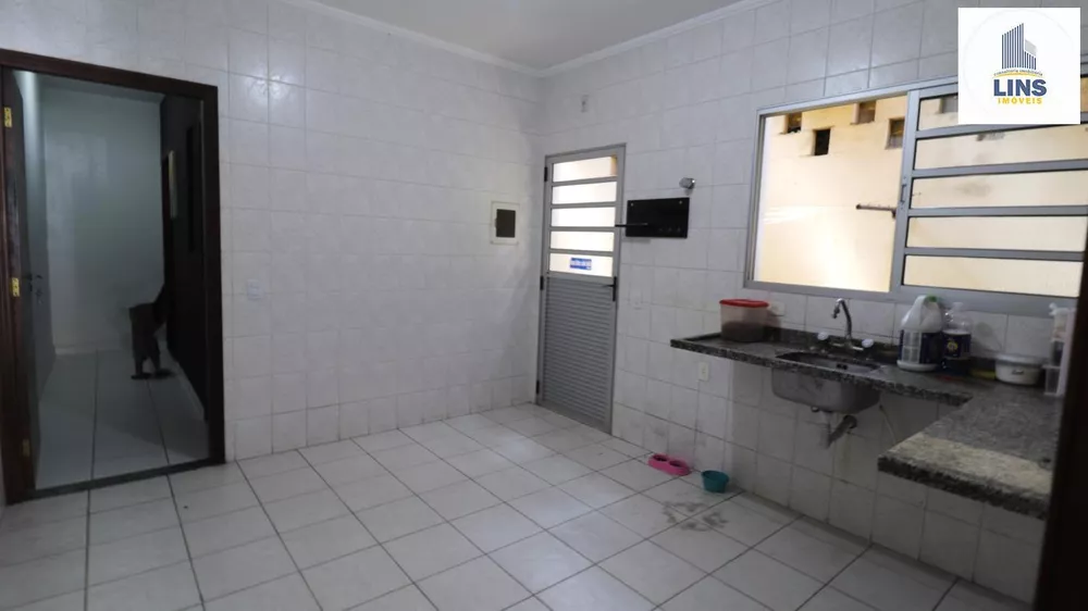 Casa à venda com 2 quartos, 104m² - Foto 2