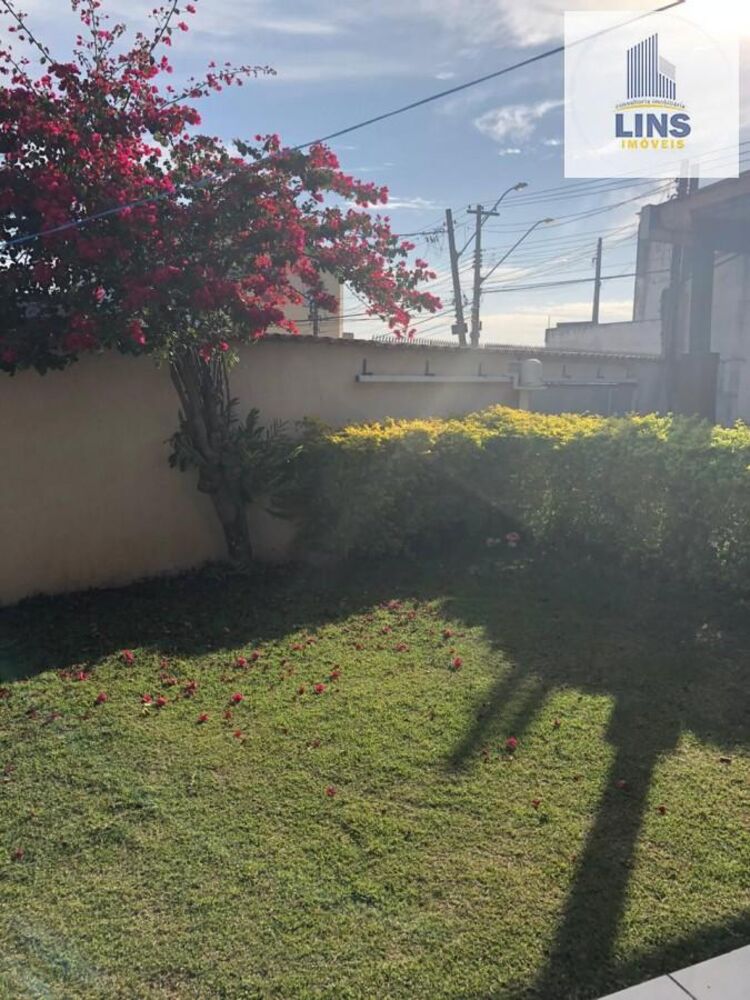 Casa à venda com 2 quartos, 104m² - Foto 2