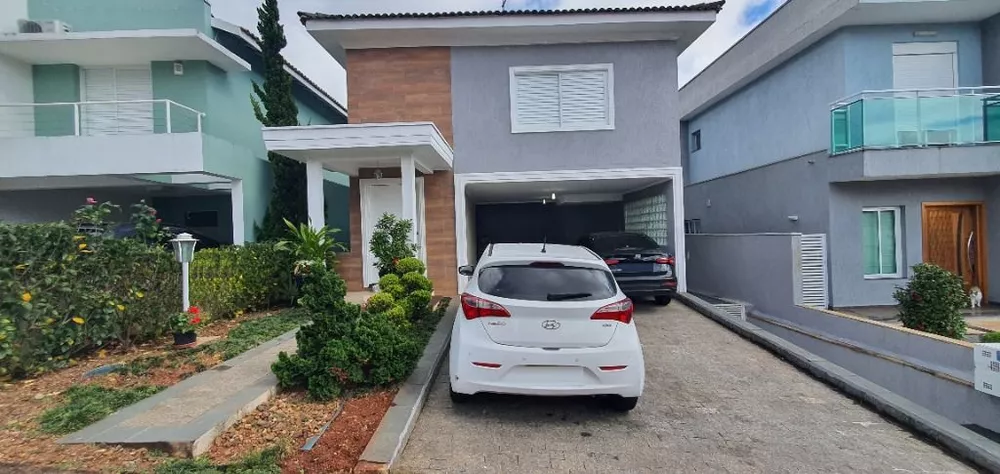 Casa de Condomínio à venda com 3 quartos, 270m² - Foto 1