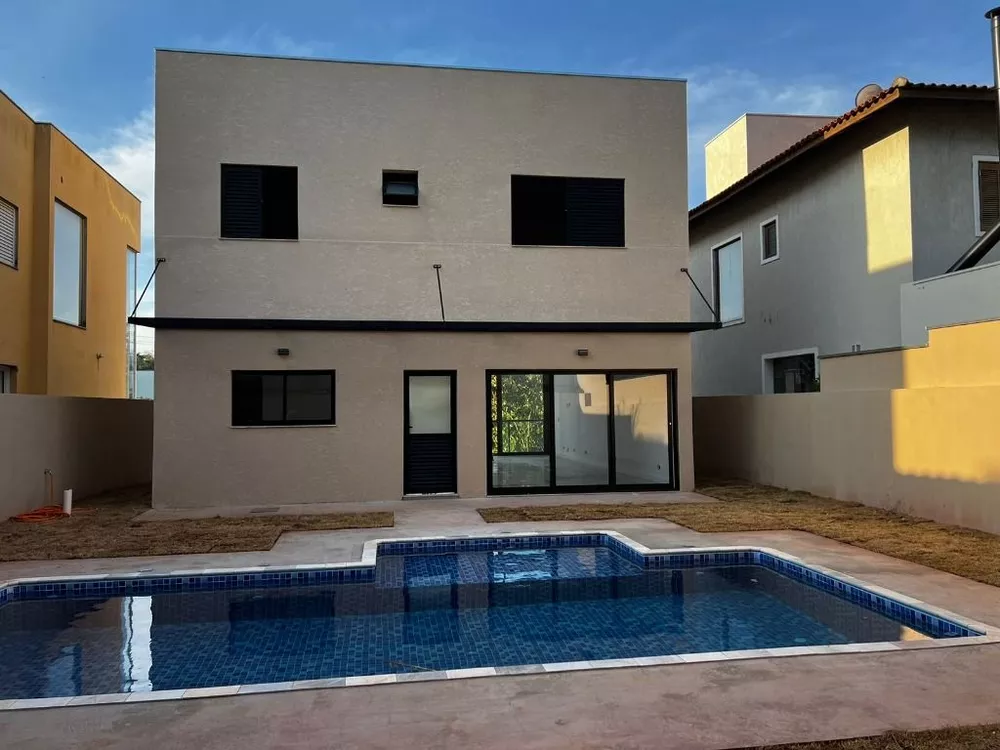 Casa de Condomínio à venda com 3 quartos, 226m² - Foto 1