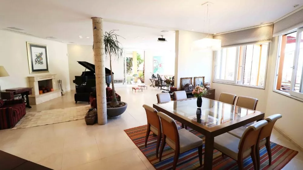 Casa, 4 quartos, 700 m² - Foto 1