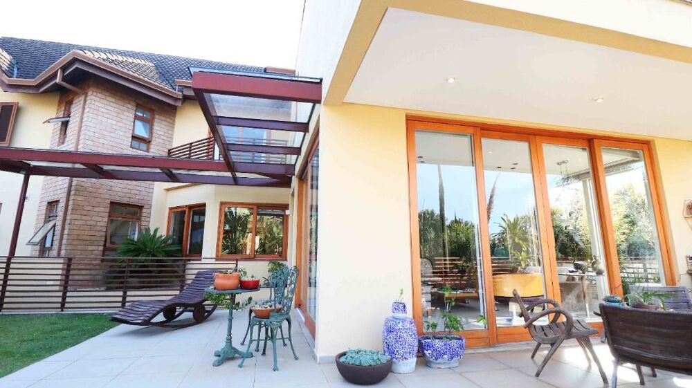Casa à venda com 4 quartos, 700m² - Foto 4