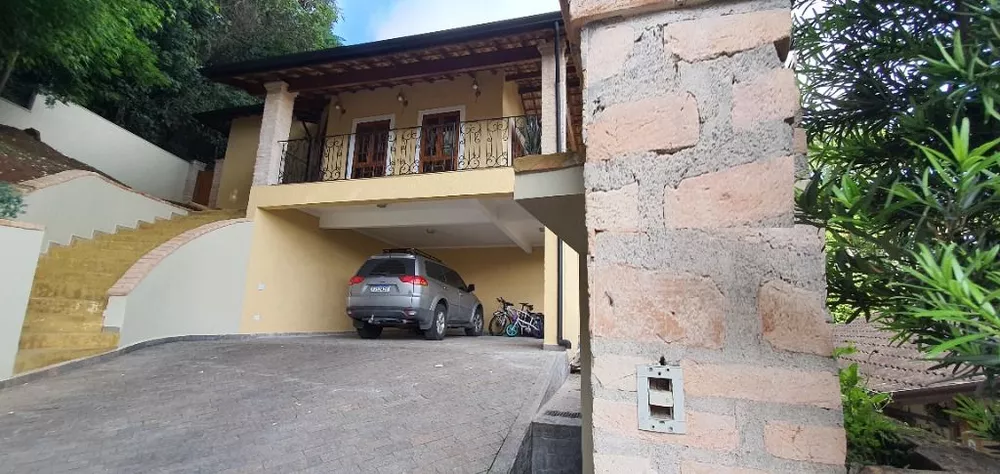 Casa de Condomínio à venda com 5 quartos, 400m² - Foto 3