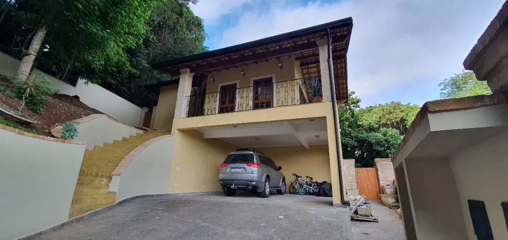 Casa de Condomínio à venda com 5 quartos, 400m² - Foto 1