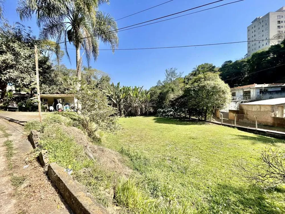 Casa à venda e aluguel com 4 quartos, 700m² - Foto 3