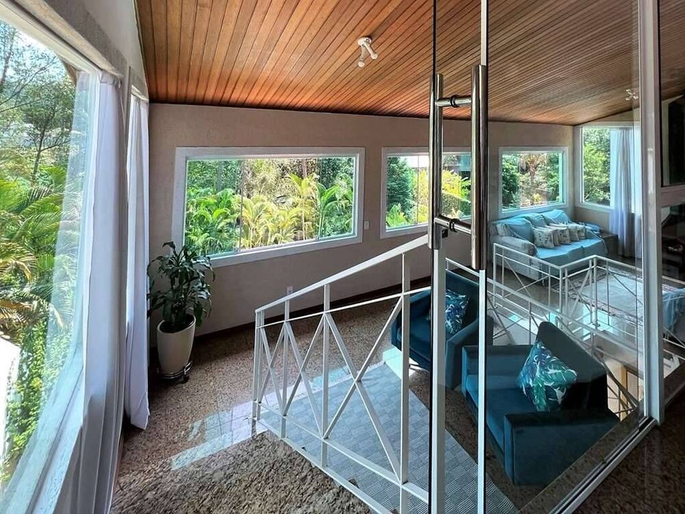 Casa de Condomínio à venda com 4 quartos, 400m² - Foto 3