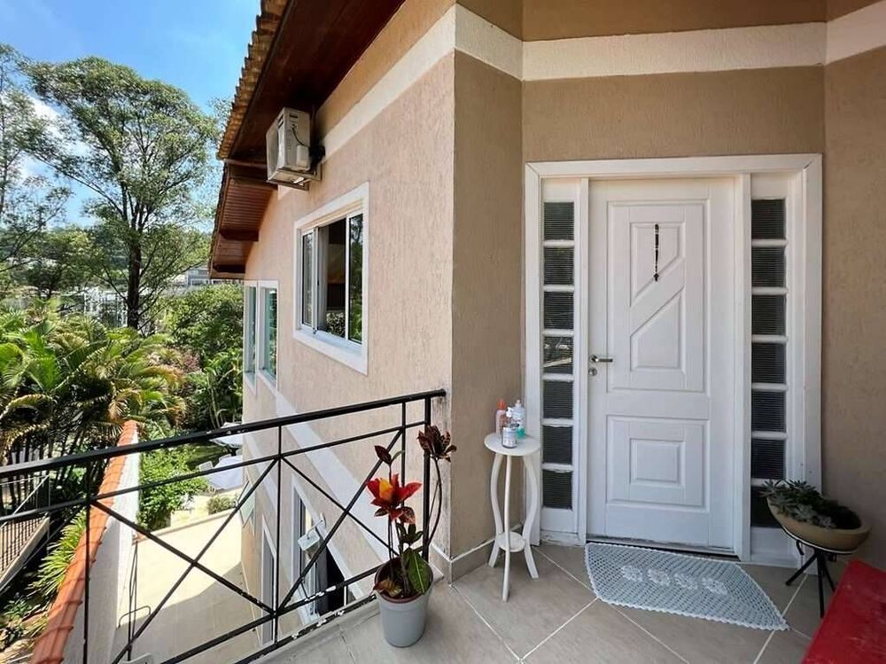 Casa de Condomínio à venda com 4 quartos, 400m² - Foto 1