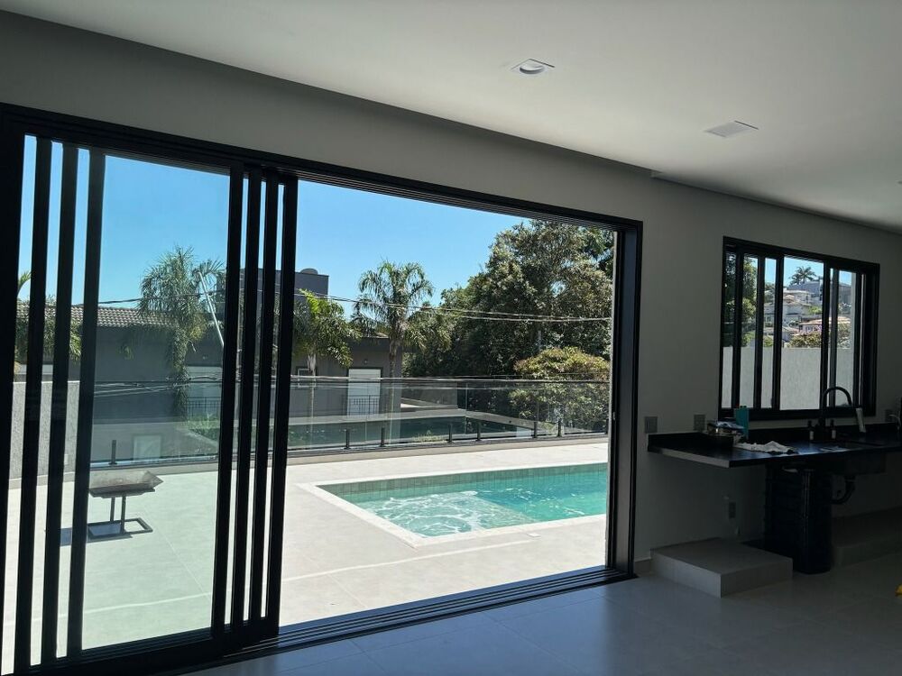 Casa de Condomínio à venda com 3 quartos, 350m² - Foto 3