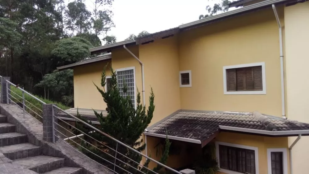 Casa de Condomínio à venda com 4 quartos, 480m² - Foto 1