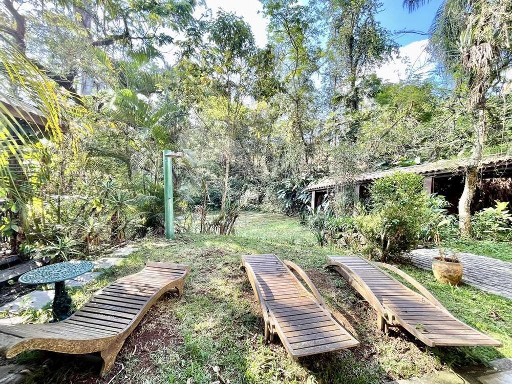 Casa de Condomínio à venda e aluguel com 3 quartos, 440m² - Foto 4