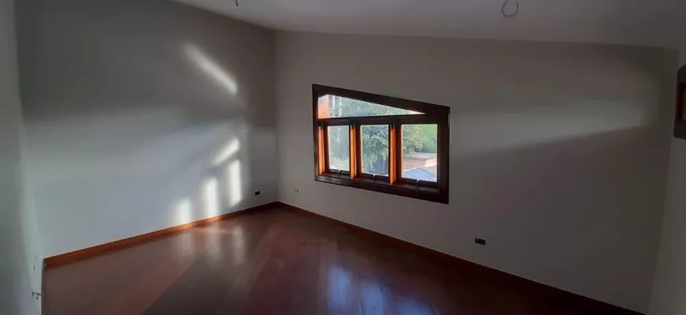 Casa de Condomínio à venda com 4 quartos, 550m² - Foto 25