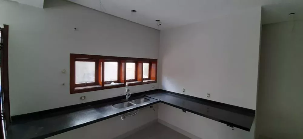 Casa de Condomínio à venda com 4 quartos, 550m² - Foto 29