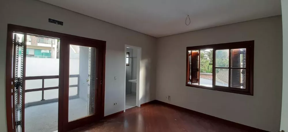 Casa de Condomínio à venda com 4 quartos, 550m² - Foto 13