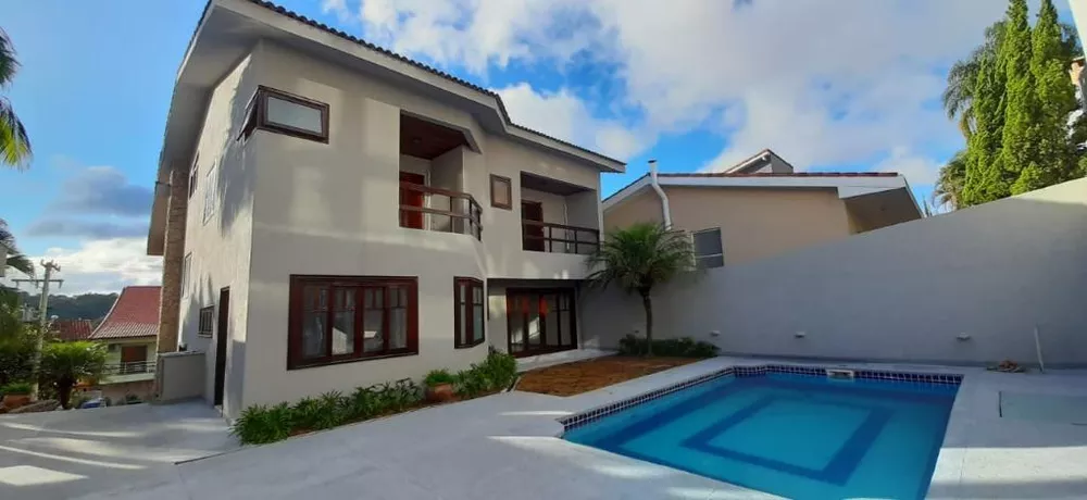 Casa de Condomínio à venda com 4 quartos, 550m² - Foto 1