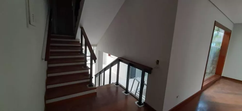 Casa de Condomínio à venda com 4 quartos, 550m² - Foto 12