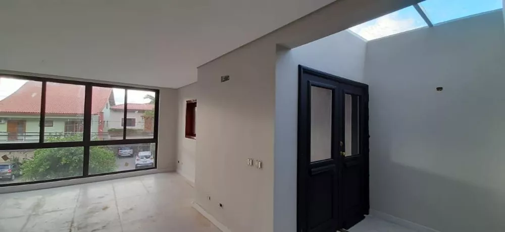 Casa de Condomínio à venda com 4 quartos, 550m² - Foto 4