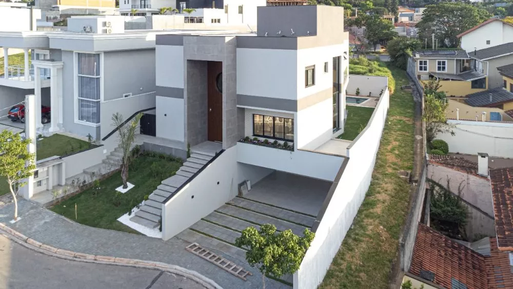 Casa de Condomínio à venda com 4 quartos, 421m² - Foto 1