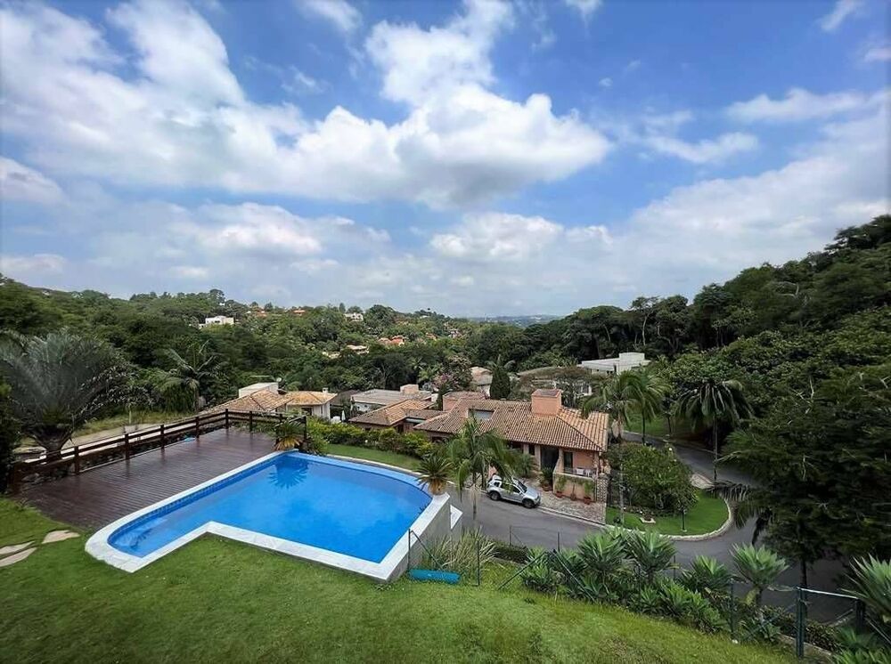 Casa de Condomínio à venda e aluguel com 4 quartos, 493m² - Foto 1