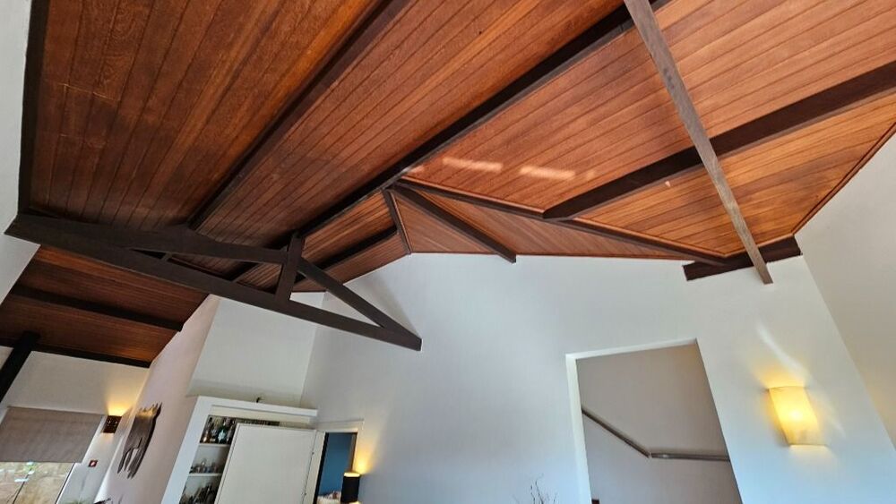 Casa de Condomínio à venda com 4 quartos, 285m² - Foto 2