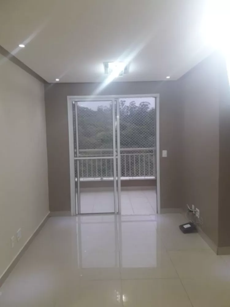 Apartamento à venda com 3 quartos, 69m² - Foto 2