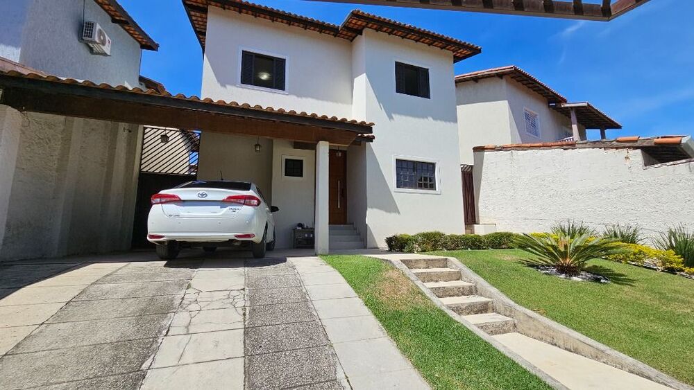 Casa de Condomínio à venda com 3 quartos, 202m² - Foto 1
