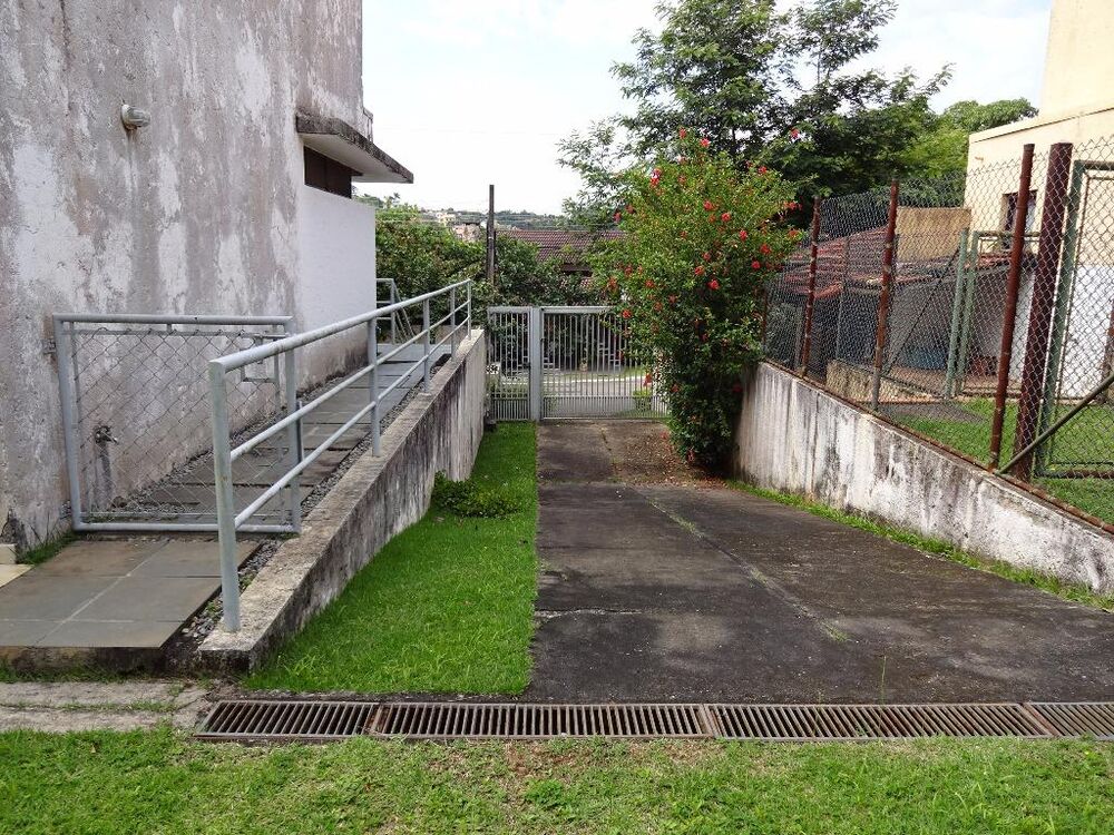 Casa de Condomínio à venda com 3 quartos, 300m² - Foto 3