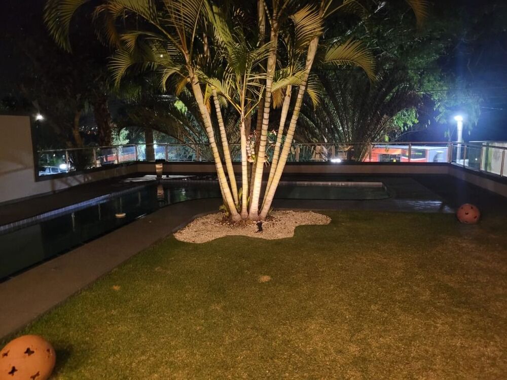 Casa de Condomínio à venda com 4 quartos, 328m² - Foto 4