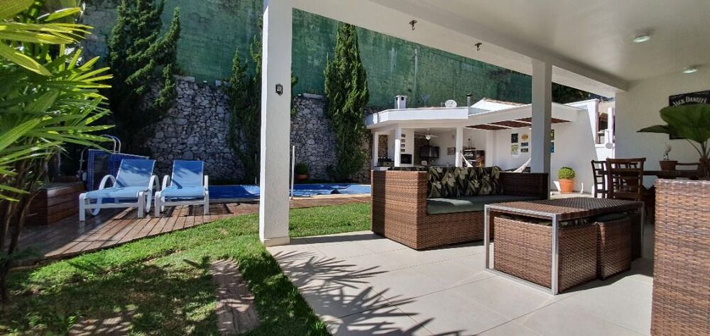 Casa de Condomínio à venda com 4 quartos, 373m² - Foto 2