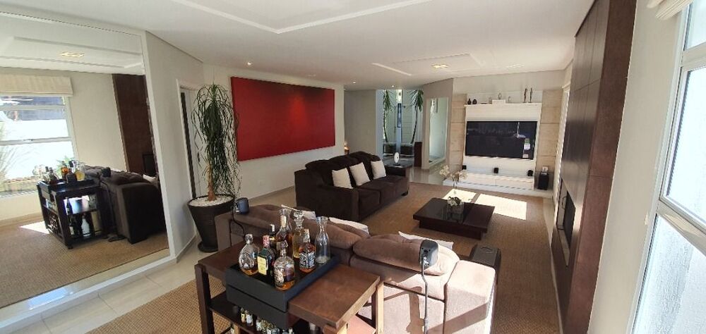 Casa de Condomínio à venda com 4 quartos, 373m² - Foto 1