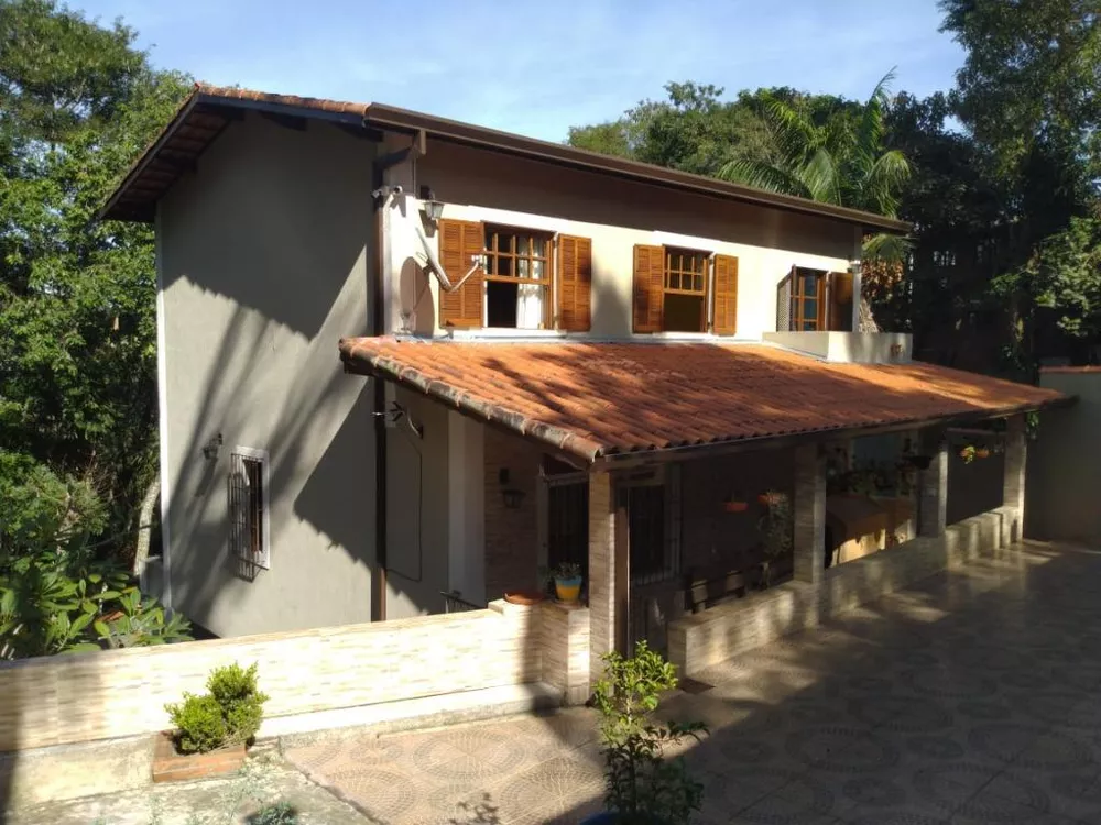 Casa de Condomínio à venda com 3 quartos, 180m² - Foto 1