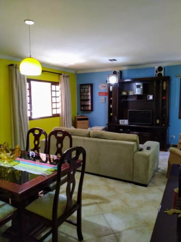 Casa de Condomínio à venda com 3 quartos, 180m² - Foto 4