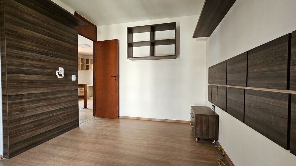 Casa de Condomínio à venda com 4 quartos, 270m² - Foto 8