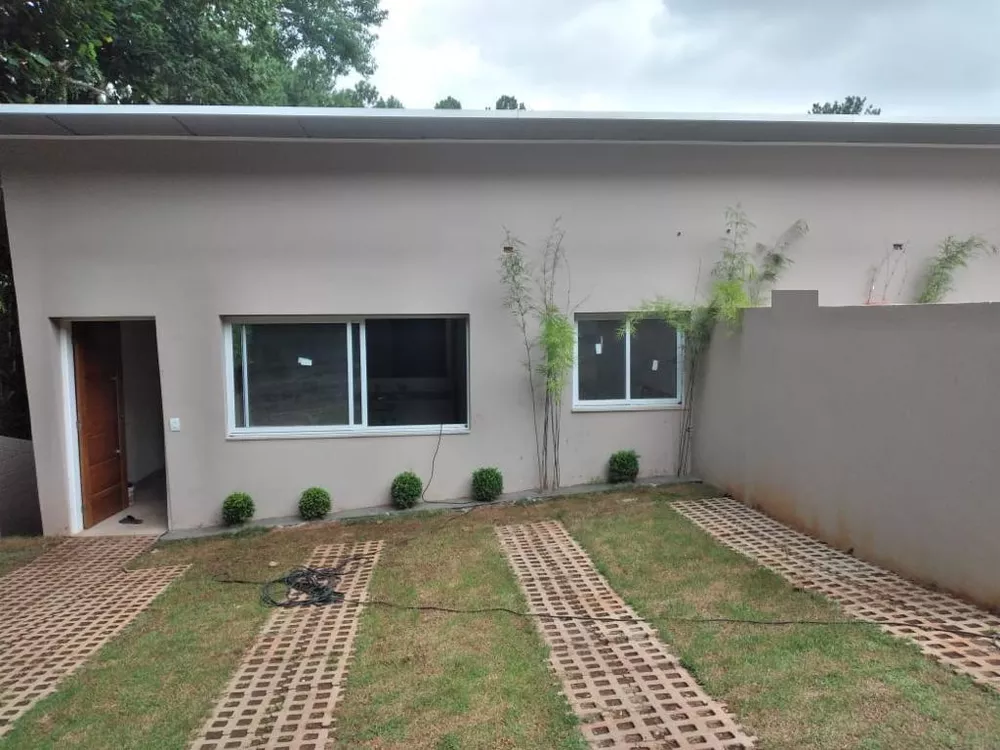 Casa de Condomínio à venda com 3 quartos, 180m² - Foto 1