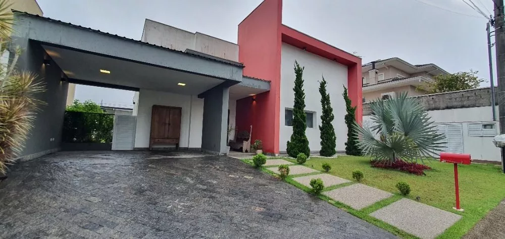 Casa de Condomínio à venda com 3 quartos, 317m² - Foto 1