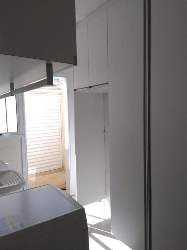 Casa de Condomínio à venda com 4 quartos, 300m² - Foto 4