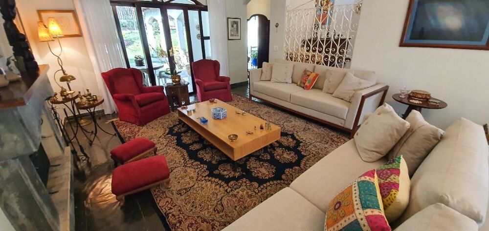 Casa de Condomínio à venda com 4 quartos, 600m² - Foto 1